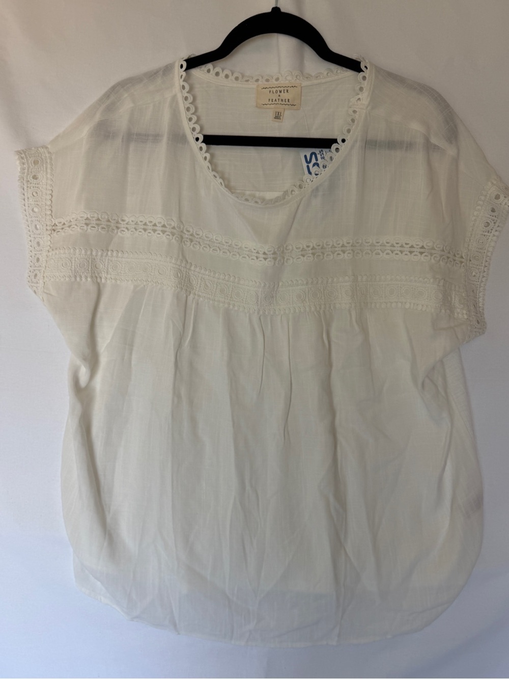 White Lace-Trim Peasant Top 1X like new